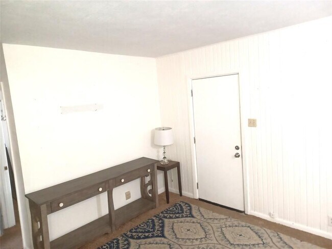 Foto del edificio - 2808 Windsor Rd