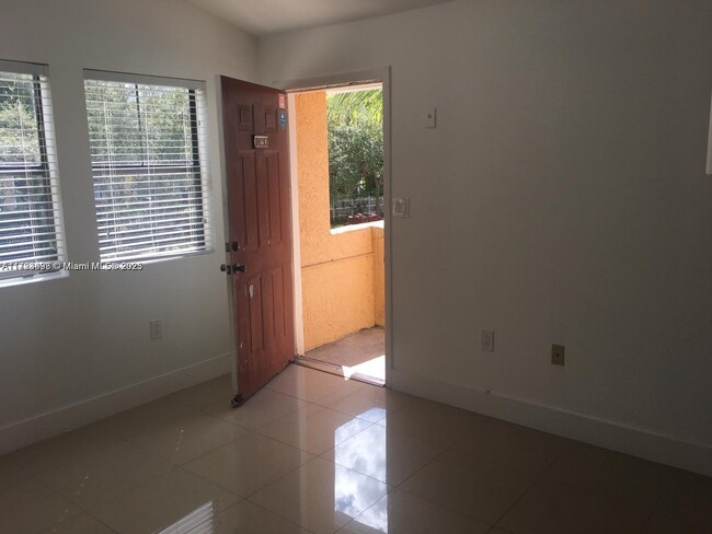 Foto del edificio - 10500 SW 155th Ct