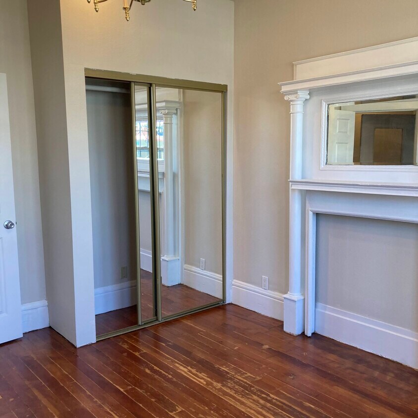 Foto principal - 391 S Van Ness Ave