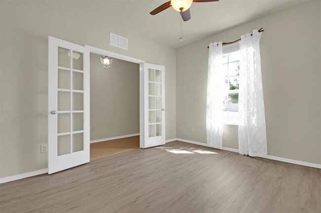 Building Photo - 126 Texas Thistle