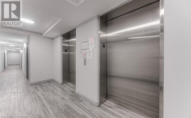 Building Photo - 275 Larch St