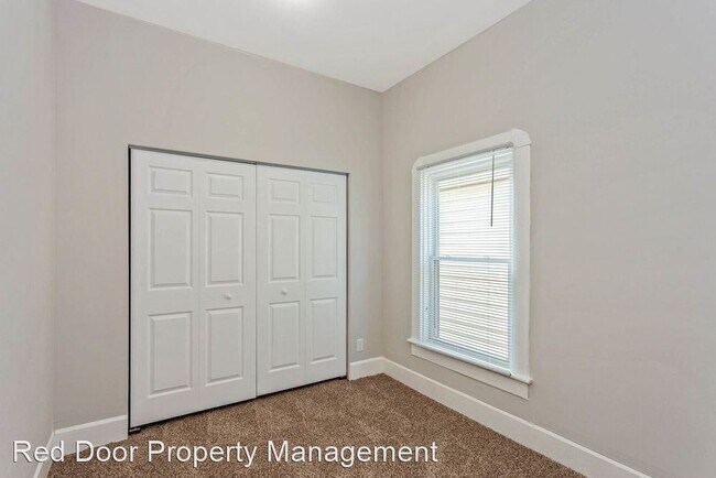 Foto del edificio - 3 br, 1.5 bath House - 456 N. State Ave