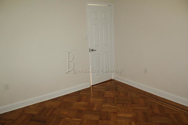 Building Photo - 3507 Ditmars Blvd