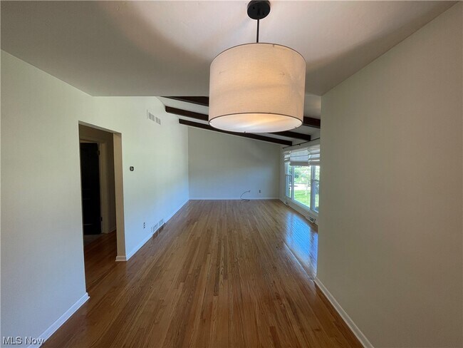 Foto del edificio - 18467 Bonnie Ln