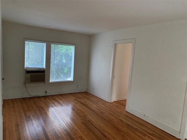Foto del edificio - 4812 Hazard St