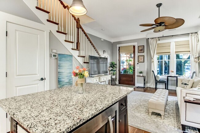Foto del edificio - Luxury 3BR Townhome  in Savannah