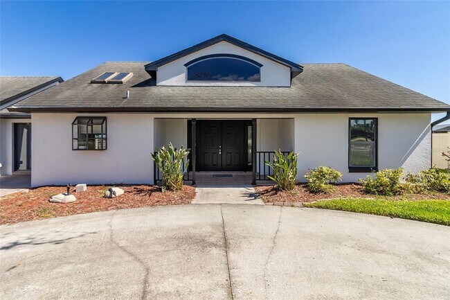 Foto del edificio - 265 E Lake St