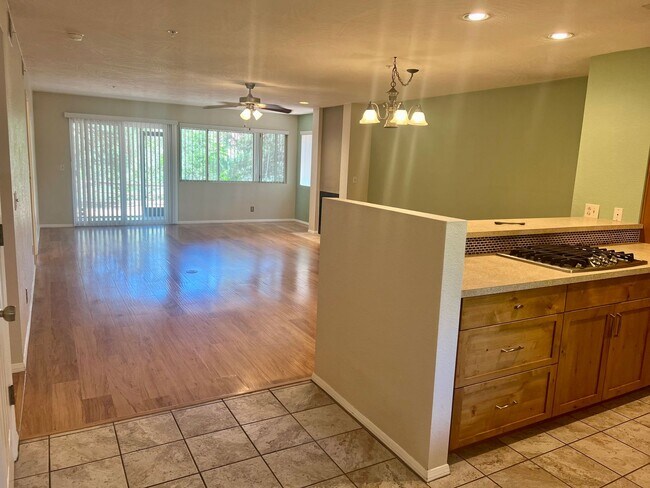 Building Photo - Unfurnished, 1-Year Long-Term Rental (Lowe...