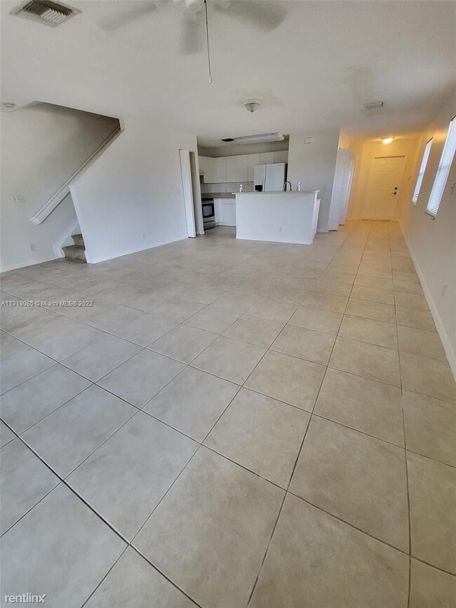 Building Photo - 3 br, 2.5 bath House - 8623 N Southgate Sh...