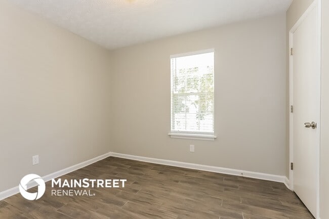 Foto del edificio - 6730 Greenbower Ln