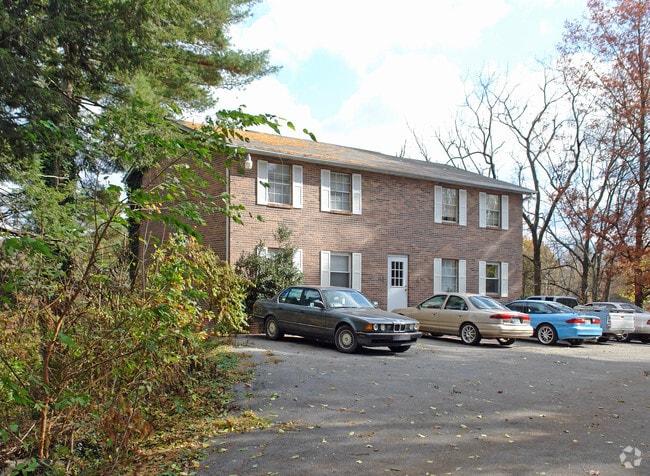 Building Photo - 5611 Lon Roberts Dr