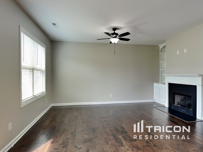Foto del edificio - 192 Golden Gate Pkwy