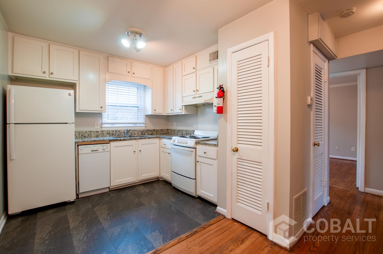 Foto principal - 3607 Roxboro Rd
