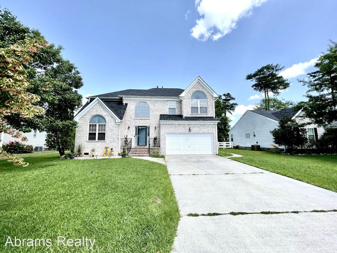 Primary Photo - 4 br, 2.5 bath House - 2665 Springhaven Drive