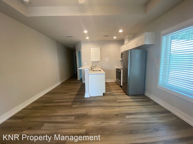 Foto del edificio - 2 br, 2 bath House - 114 NW 9th St