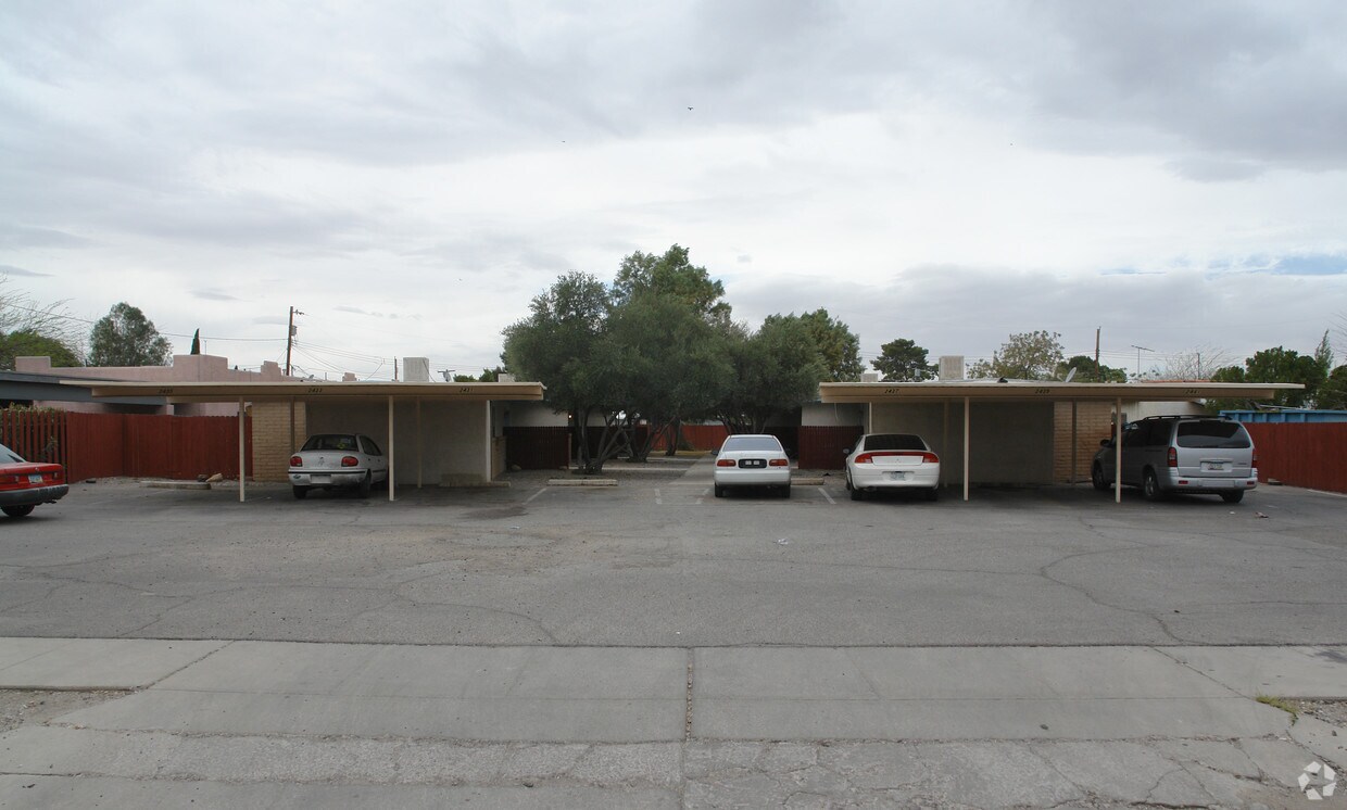 Building Photo - 2431-2441 N Fair Oaks Ave