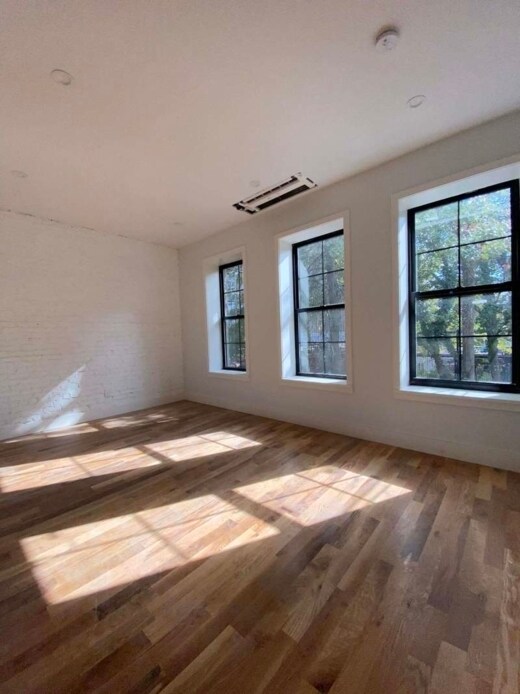 Primary Photo - 1396 Saint Johns Pl