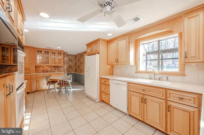 Foto del edificio - 5957 Upper Ridge Rd