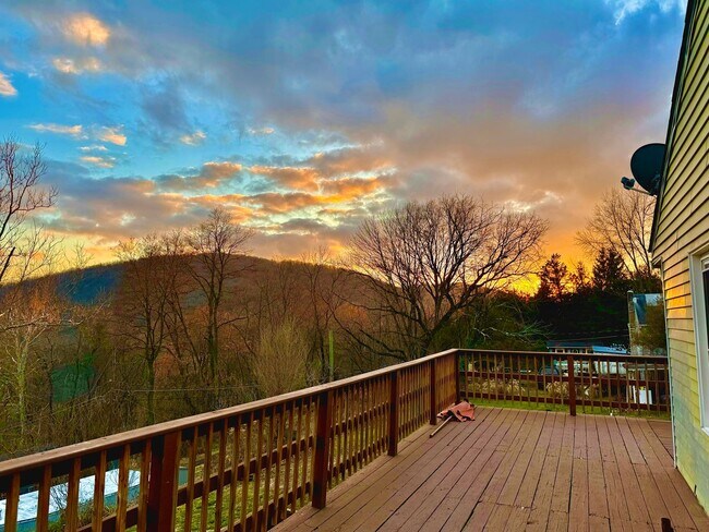 Foto del edificio - 3br single home in Williams Township with ...