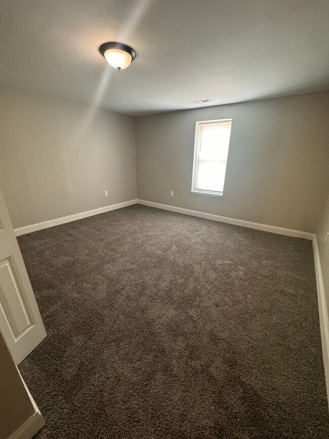 Foto del edificio - 2405 Barclay St