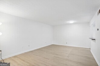 Building Photo - 1150 Collier Rd NW