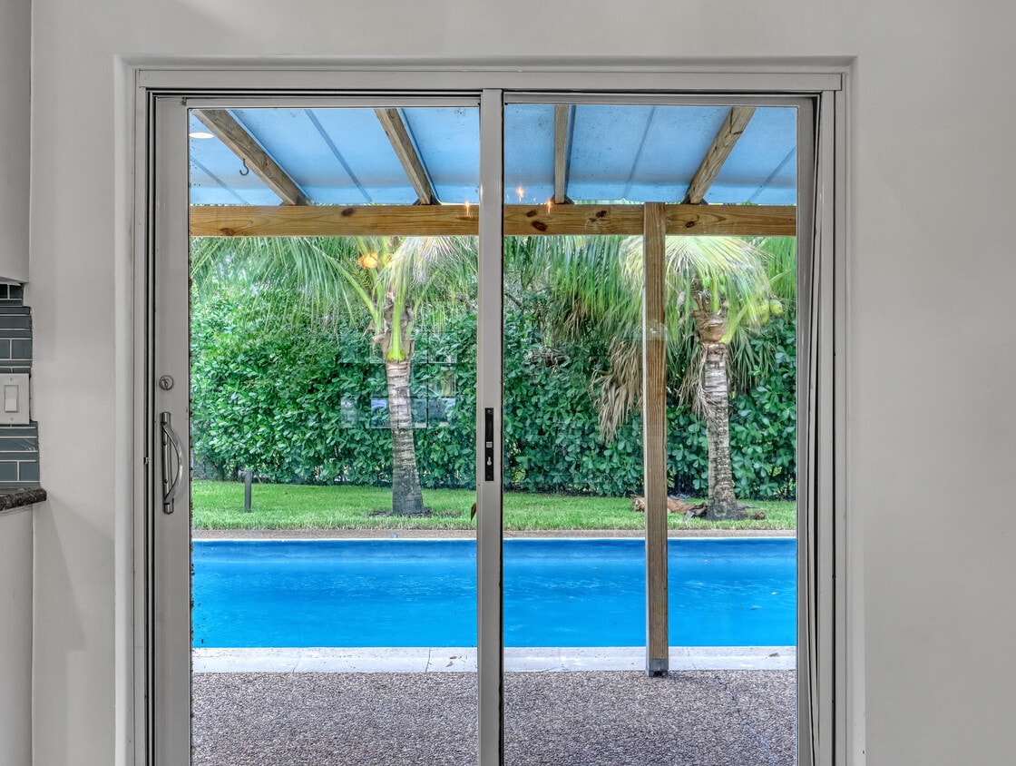 Foto principal - 9596 Richmond Cir