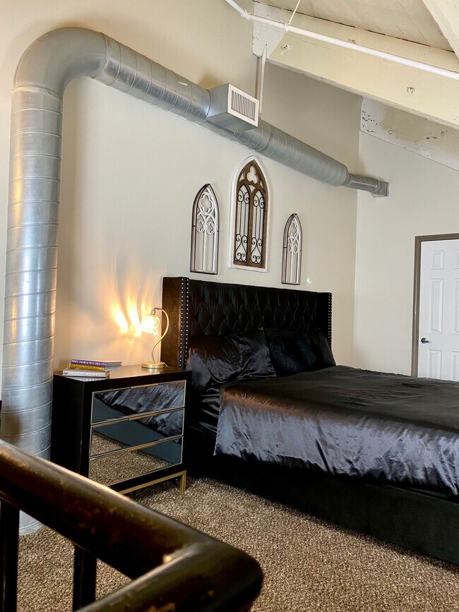 Tower Press Building Apartments in Cleveland, OH