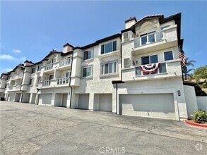 Building Photo - 30902 Club House Dr
