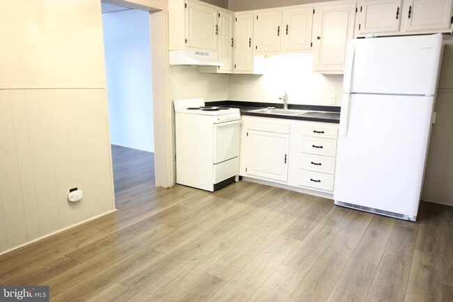 Foto del edificio - 201 E Delaware Ave