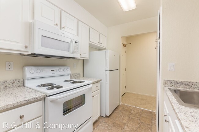 Building Photo - 1336 Boulevard Way