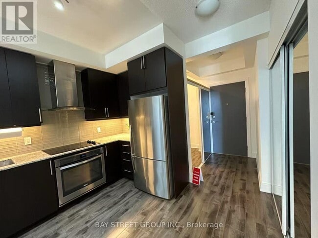 Photo du bâtiment - 9608-9608 Yonge St