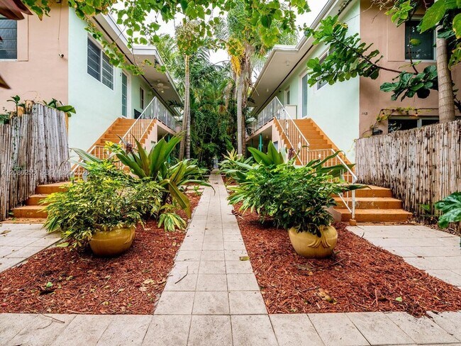 Photo - 1127 Meridian Avenue Unit 71127 Apartment