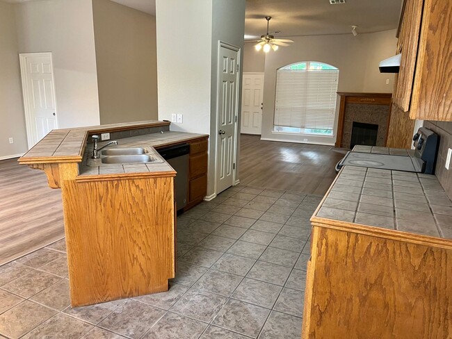 Building Photo - Great 3 bedroom, 2 bathroom home in Edmond