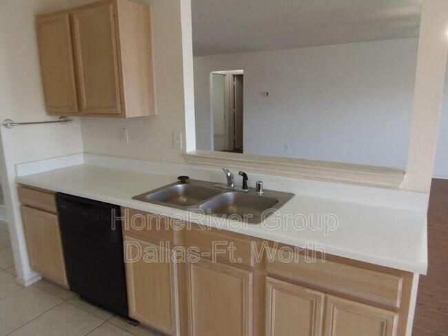 Building Photo - 1438 Stewart Dr