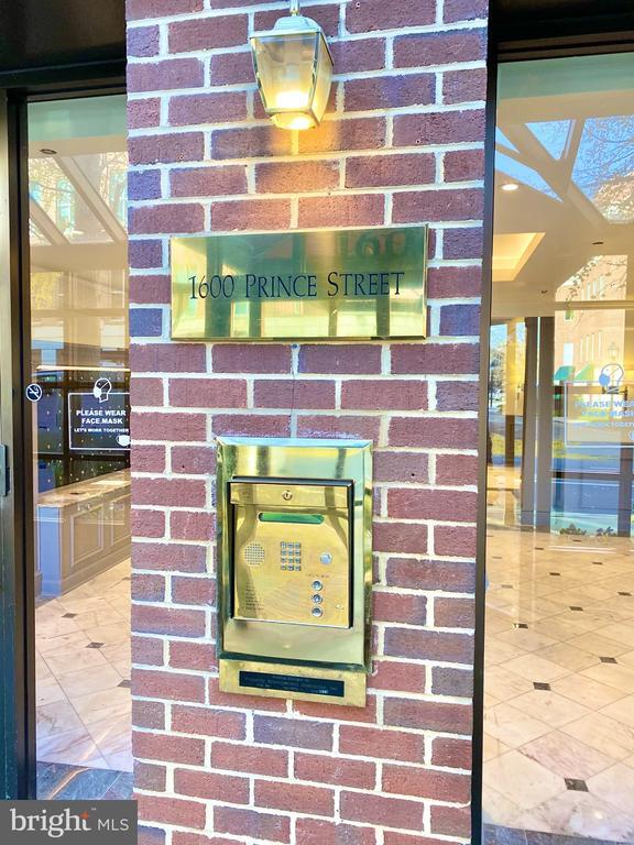 Foto del edificio - 1600 Prince St