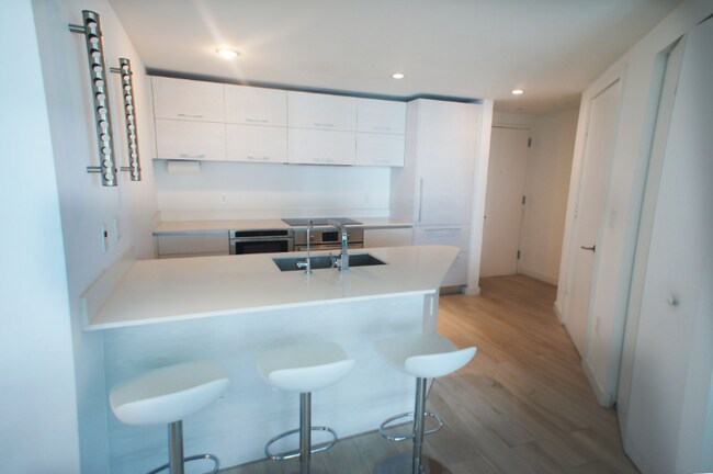 Foto del edificio - 1300 SW 13th St
