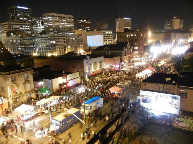 Una vista desde el último piso - 2407 Telegraph Ave