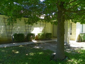 Building Photo - 509.511 Texas Ave