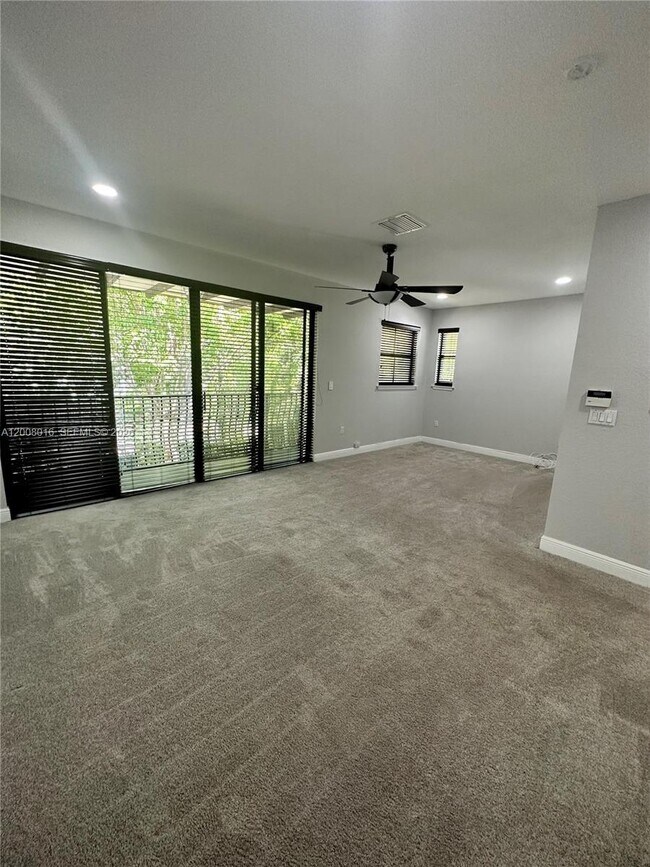 Foto del edificio - 3054 McDonald St