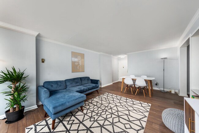 Foto del edificio - 305 C St NE