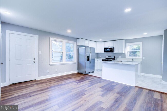 Foto del edificio - 3205 Henderson Ave
