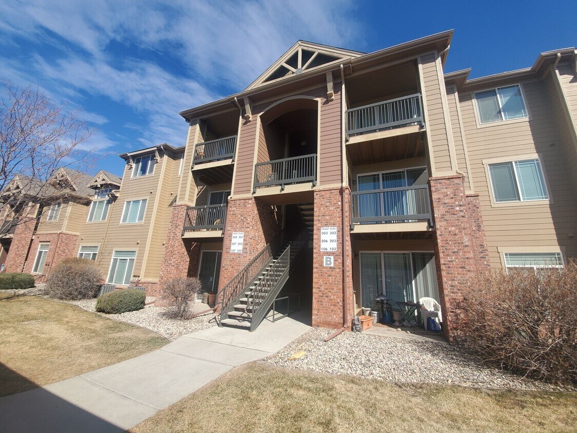Primary Photo - 2 bed 2 Bath Condo with Community Pool!