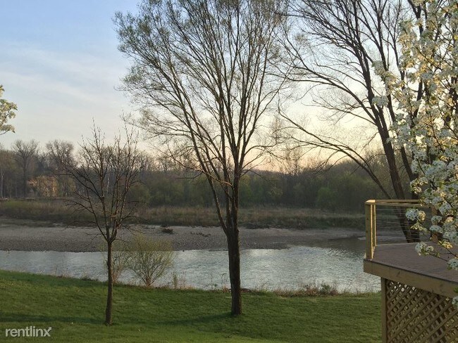 Foto del edificio - 4 br, 4 bath House - 517 Shady Creek Drive