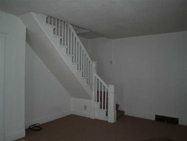 Building Photo - 507 S Webster St
