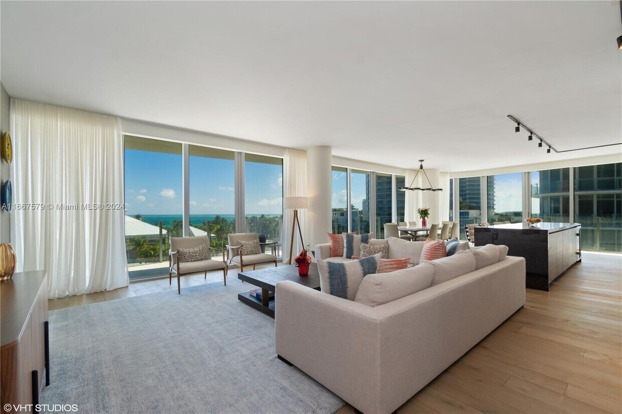 Primary Photo - 1 Collins Ave