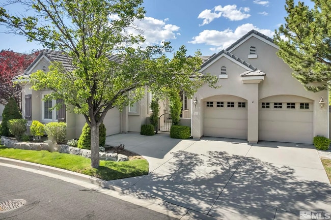 Building Photo - *SHORT TERM LEASE* 5 Bed 2 Bath, Dream Ret...