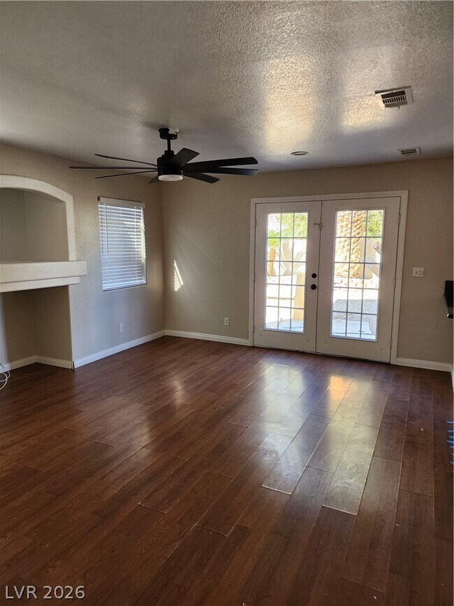 Building Photo - 9352 Villa Tuscany Ave
