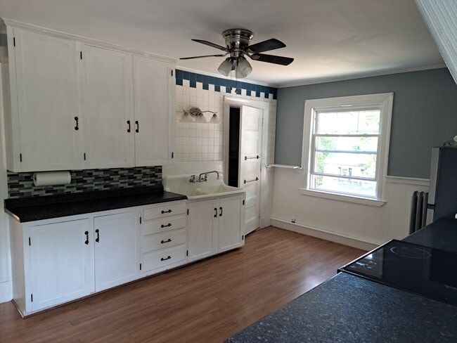 Kitchen - 18 Auburn St