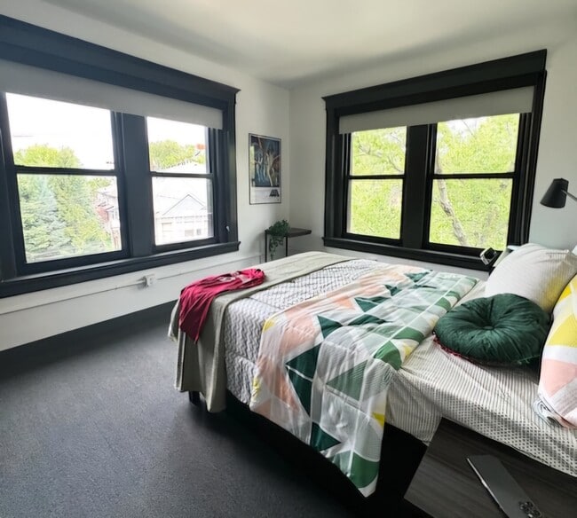 Building Photo - Clyde Street Apartments