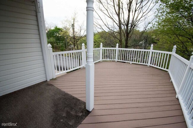 Foto del edificio - 2 br, 1 bath Townhome - 4459 4th St